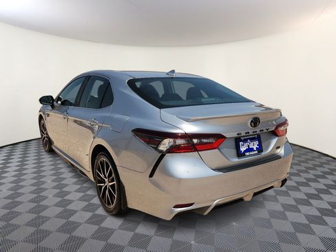 Used 2024 Toyota Camry SE FWD image 3