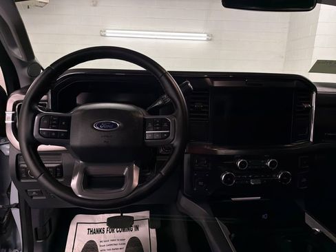 Certified 2025 Ford F250 Lariat w/ Chrome Package image 9