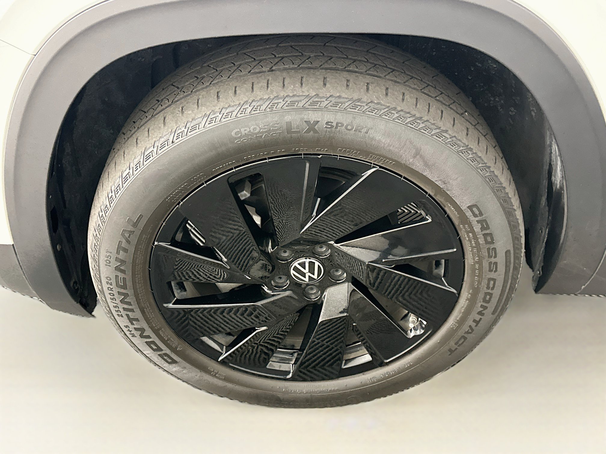 Used 2024 Volkswagen Atlas Cross Sport SE w/ Panoramic Sunroof Package AWD/4WD image 11
