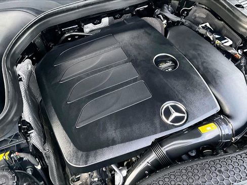 Used 2021 Mercedes-Benz GLC 300 4MATIC image 29