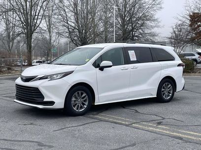 Used 2022 Toyota Sienna LE