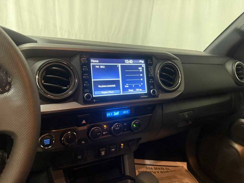 Certified 2023 Toyota Tacoma TRD Off-Road image 35