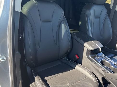 Used 2023 Buick Envision Essence image 13