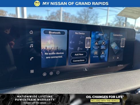 New 2026 Nissan Sentra SR w/ Floor Mat Package FWD image 18