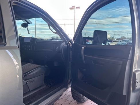 Used 2011 Chevrolet Silverado 2500 LT w/ Convenience Package image 40