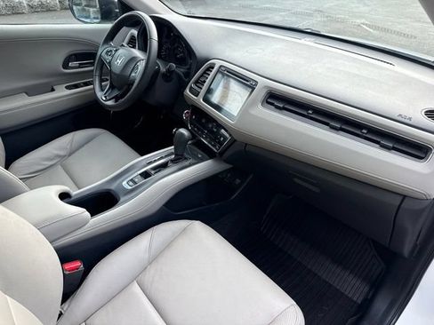 Used 2018 Honda HR-V EX-L image 12