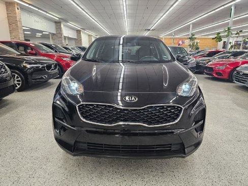 Used 2021 Kia Sportage LX image 2