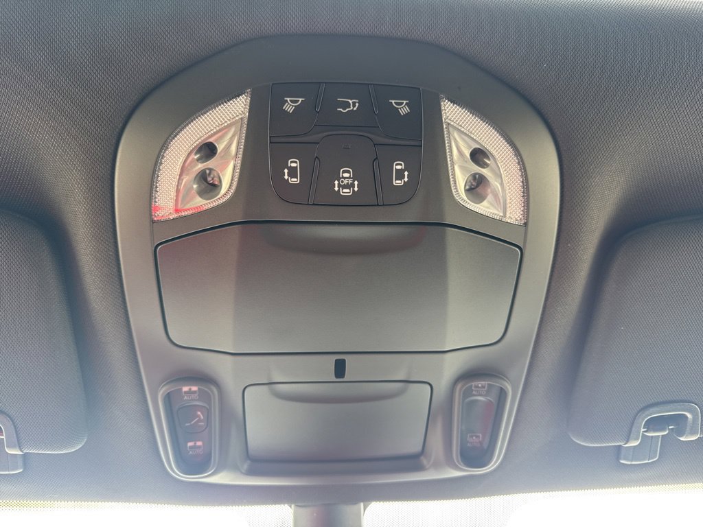 New 2027 Chrysler Pacifica Select w/ Family Tech Group AWD/4WD image 23