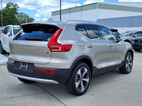 Certified 2023 Volvo XC40 B5 Plus w/ Driver Assist Package AWD/4WD image 8
