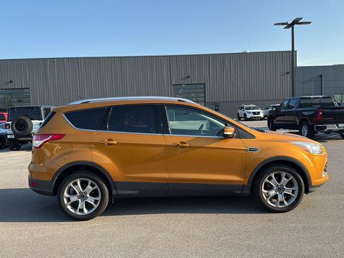 Used 2016 Ford Escape Titanium AWD/4WD image 2