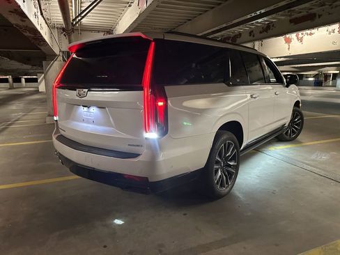 Used 2024 Cadillac Escalade ESV Sport Platinum w/ Heavy-Duty Trailer Package image 5