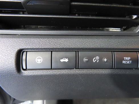 Used 2022 Nissan Altima 2.5 SL FWD image 16