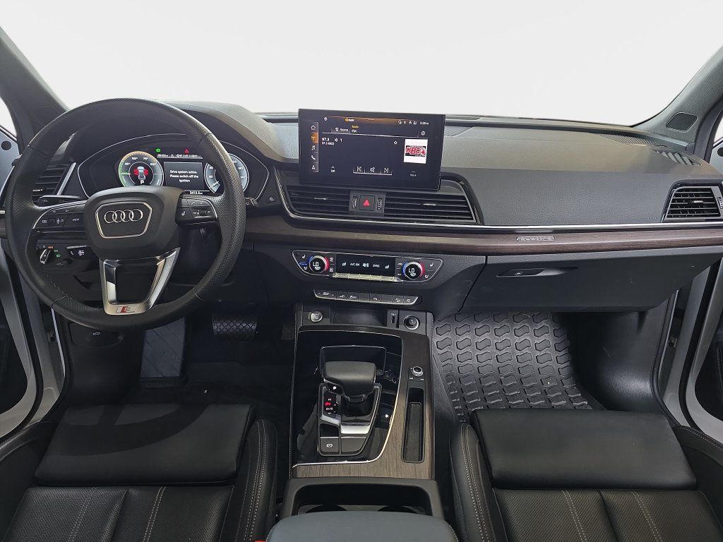 Certified 2024 Audi Q5 e Premium Plus w/ Premium Plus Package AWD/4WD image 9