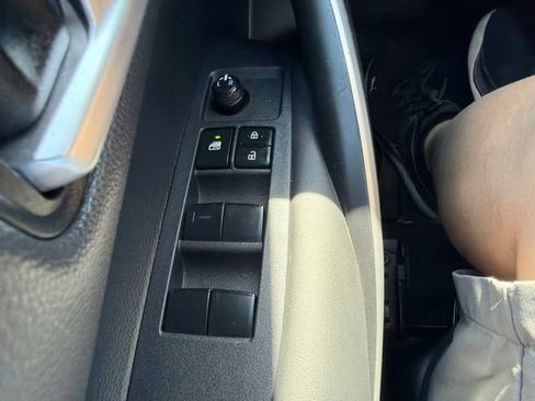 Used 2024 Toyota Corolla SE FWD image 14