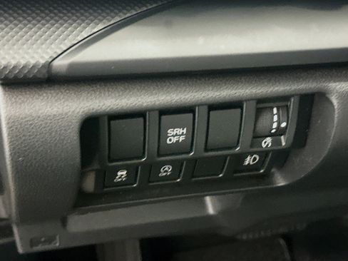 Used 2023 Subaru Forester AWD/4WD image 17