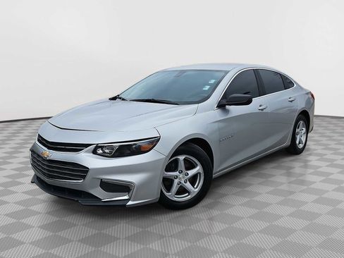 Used 2017 Chevrolet Malibu LS FWD image 1