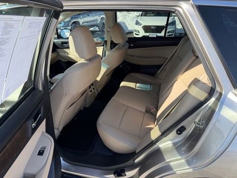Used 2017 Subaru Outback 3.6R Limited image 10
