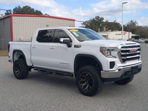 Used 2019 GMC Sierra 1500 SLE image 11