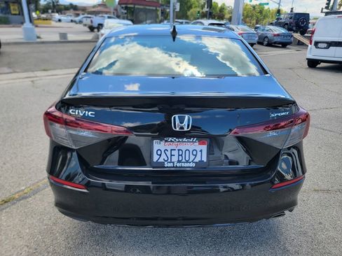 Used 2025 Honda Civic Sport image 6