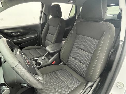 Used 2024 GMC Terrain SLE FWD image 15