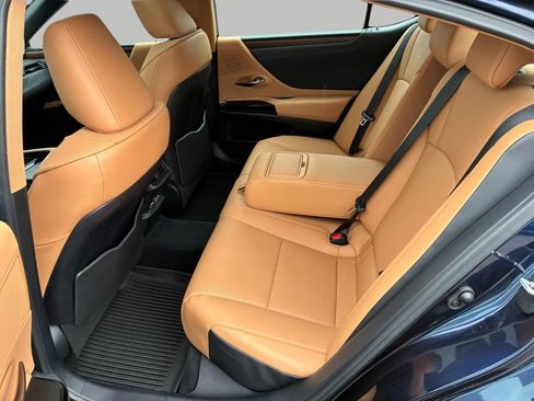 Used 2024 Lexus ES 350 w/ Premium Package FWD image 22