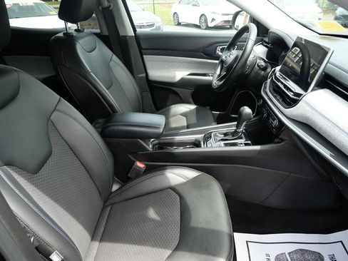 Used 2022 Jeep Compass Latitude w/ Convenience Group AWD/4WD image 18