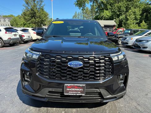 Used 2025 Ford Explorer ST-Line AWD/4WD image 4