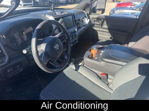 Used 2024 RAM 3500 Tradesman image 7