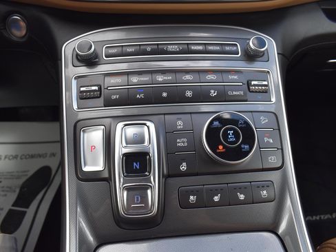 Used 2023 Hyundai Santa Fe Calligraphy image 41