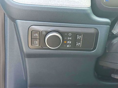 Used 2025 Ford Maverick XLT w/ Equipment Group 301A AWD/4WD image 21