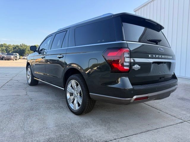 Used 2023 Ford Expedition Max King Ranch RWD image 3