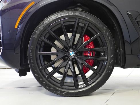 Used 2025 BMW X5 xDrive40i w/ M Sport Package image 5