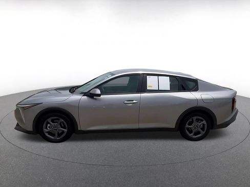 Used 2025 Kia K4 FWD image 9