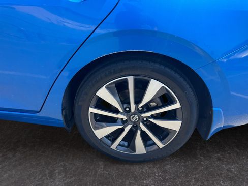 Used 2020 Nissan Sentra SV w/ SV Premium Package FWD image 14
