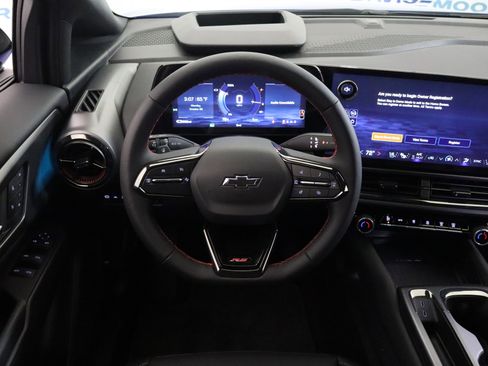 New 2026 Chevrolet Equinox EV RS image 17