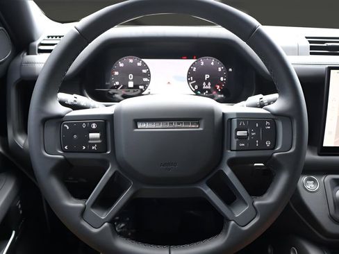 Used 2025 Land Rover Defender 130 S image 20