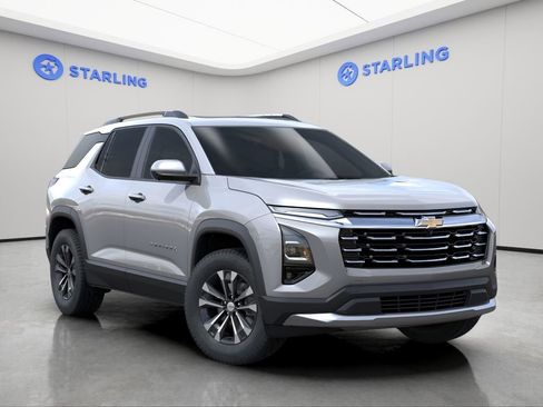 Used 2026 Chevrolet Equinox LT w/ Safety and Technology Package image 7