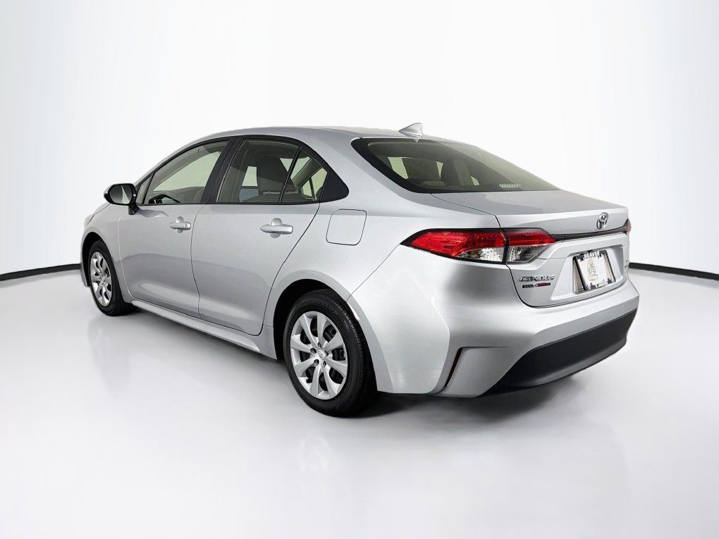 Used 2026 Toyota Corolla LE FWD image 7