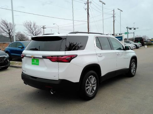 Used 2023 Chevrolet Traverse LT w/ LPO, Cargo Package image 6