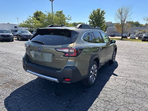 Certified 2025 Subaru Outback Limited AWD/4WD image 3