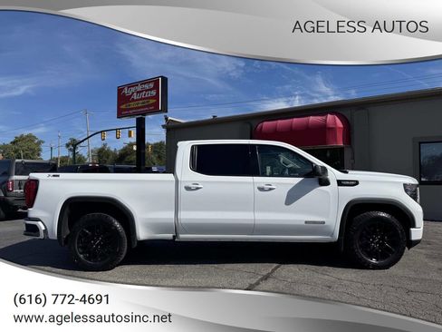 Used 2023 GMC Sierra 1500 Elevation image 1