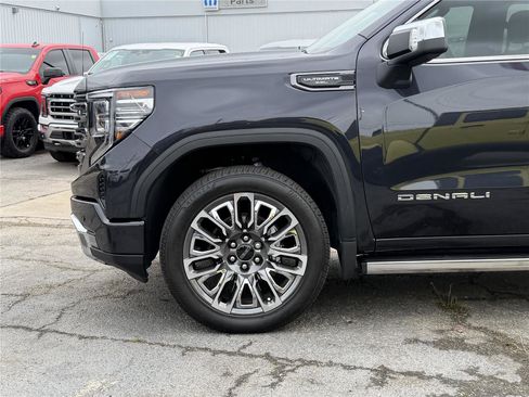 Used 2025 GMC Sierra 1500 Denali Ultimate AWD/4WD image 9