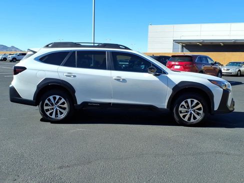 Certified 2025 Subaru Outback Premium w/ Popular Package #1A image 7