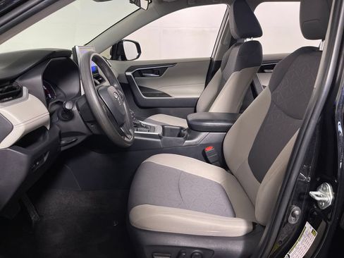 Certified 2024 Toyota RAV4 XLE FWD image 12