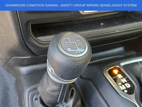 Used 2025 Jeep Wrangler Unlimited Sahara w/ Safety Group AWD/4WD image 22