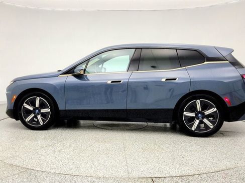 Used 2022 BMW iX xDrive50 w/ Premium Package image 8