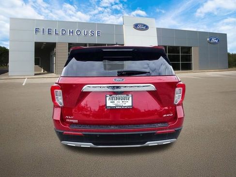 Used 2023 Ford Explorer XLT w/ Equipment Group 202A AWD/4WD image 28