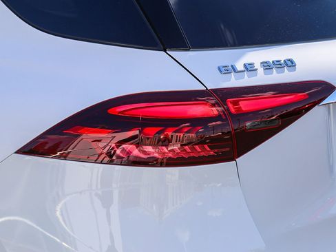 Used 2024 Mercedes-Benz GLE 350 4MATIC image 8