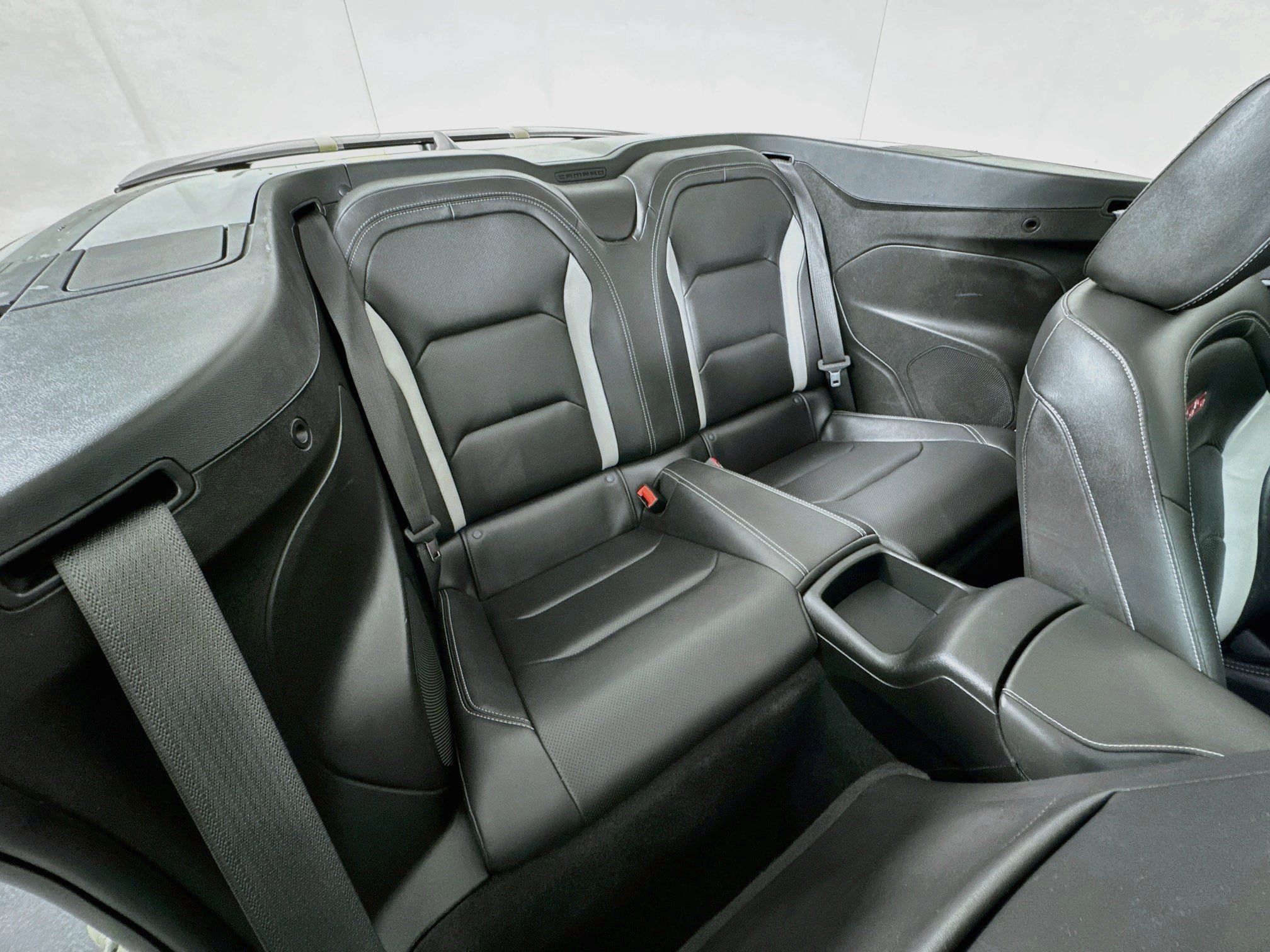 Used 2020 Chevrolet Camaro SS RWD image 27