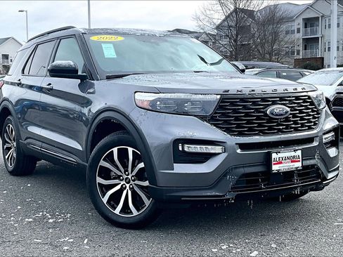 Used 2022 Ford Explorer ST-Line image 2